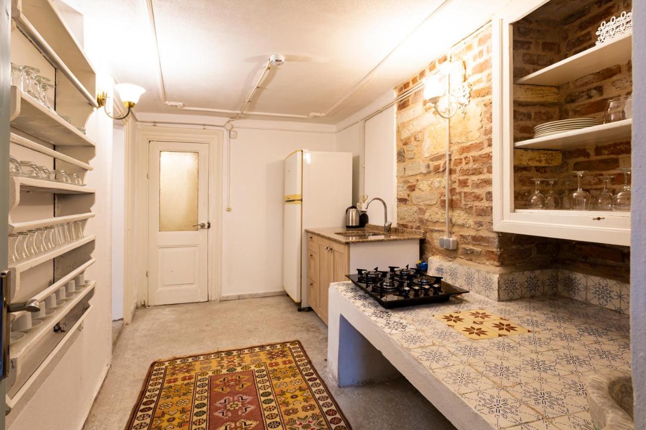 Mansion With Lemon Tree Apartment Izmir Exterior photo